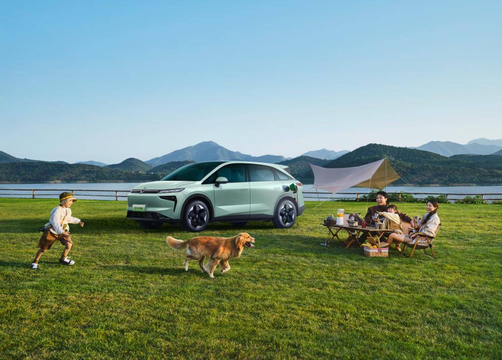 启辰 VX6 大平层仅需 1129 万元起J9数字平台智能百变大纯电 SUV 全